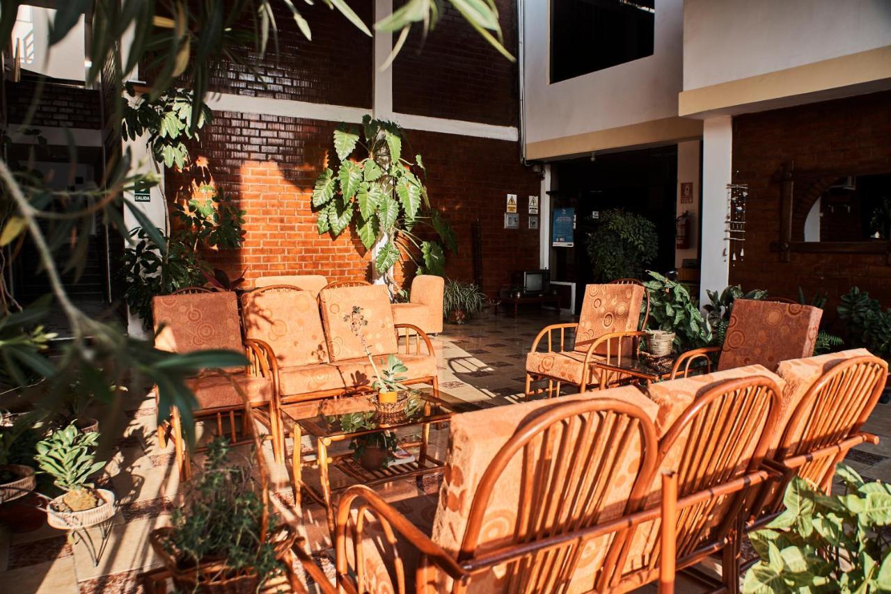 Gobernadora Bris Hotel מראה חיצוני תמונה